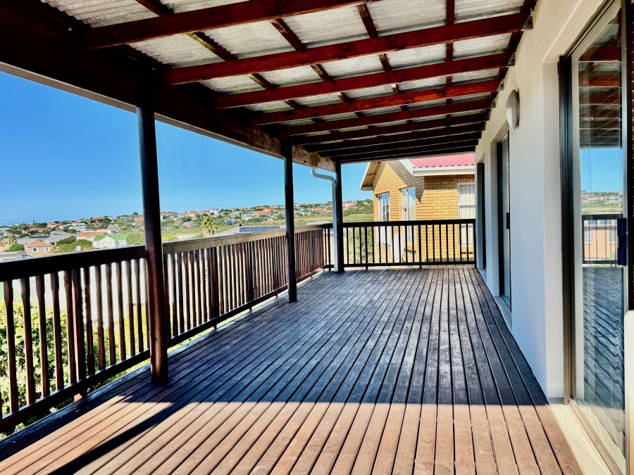 4 Bedroom Property for Sale in Stilbaai Wes Western Cape